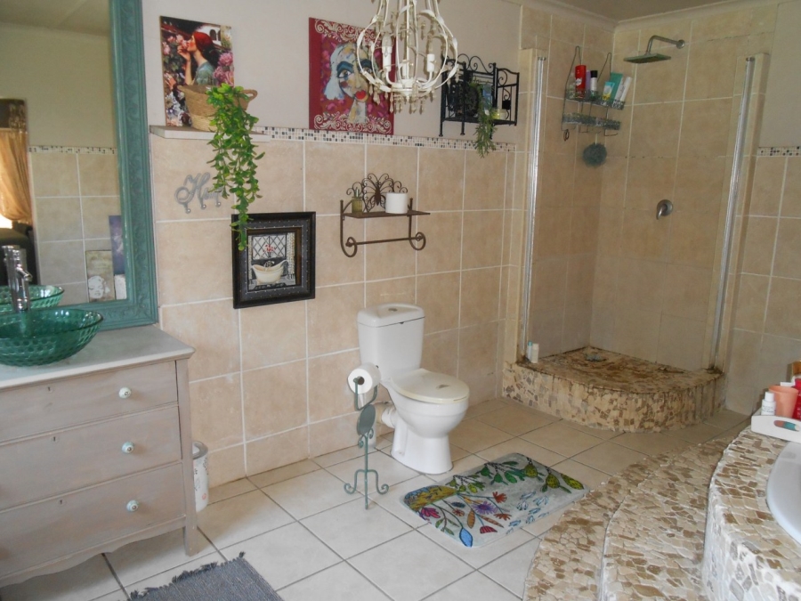4 Bedroom Property for Sale in Humansdorp Eastern Cape